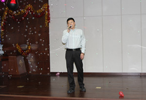 何董演唱《朋友》_副本.jpg