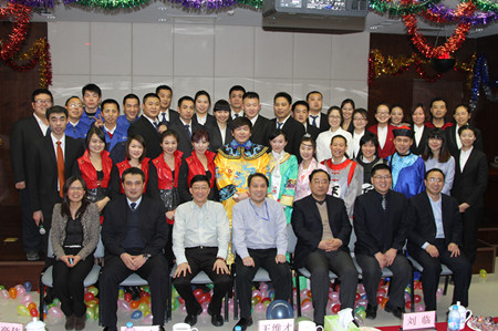 2257 全體演員與領(lǐng)導(dǎo)全影.jpg